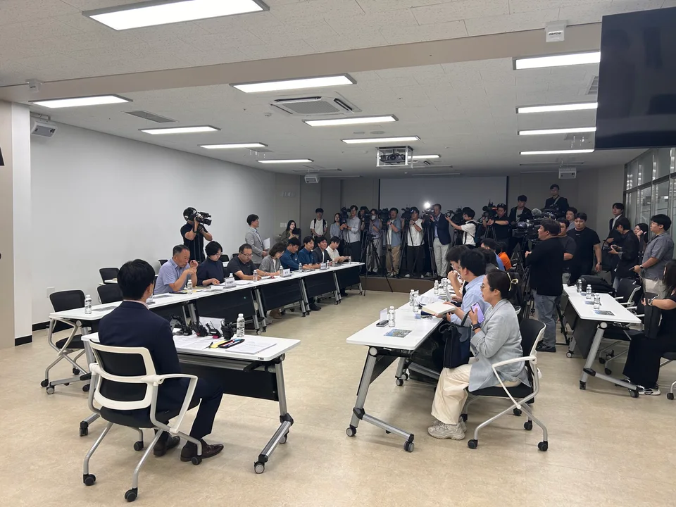 부산시, 추석 연휴 안전관리 마쳐… 북항친수공원 상어 구조·방류 추진 보도자료 제공 이미지